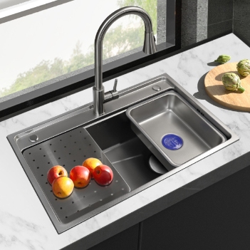 一体拉伸不锈钢水槽，展示正面外观